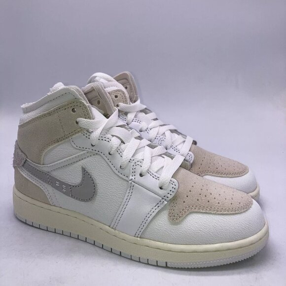 Nike Air Jordan 1 Mid SE Craft Inside Out White GS FB9142-120 Size 4Y/5.5 Women - Picture 1 of 6